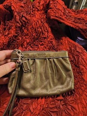 Coach Olive Metallic Leather Wristlet with Tag